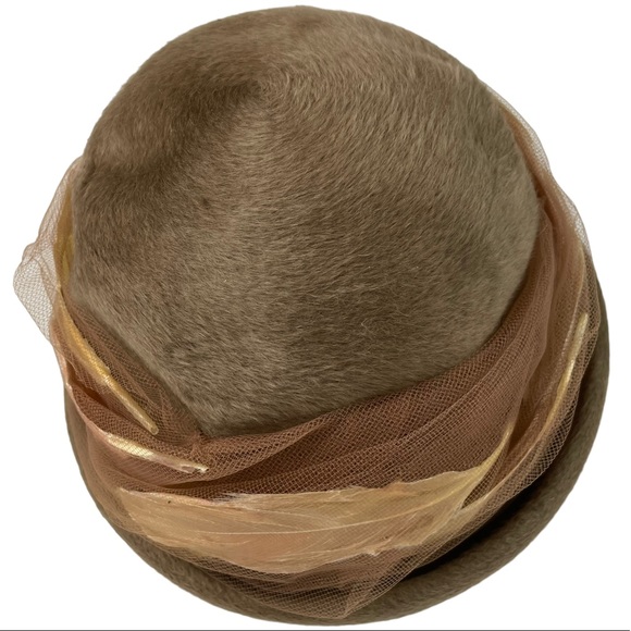 Vintage 1940s Christian Dior Chapeaux Feather Adorned Italian Fur Fedora Style - Picture 10 of 16